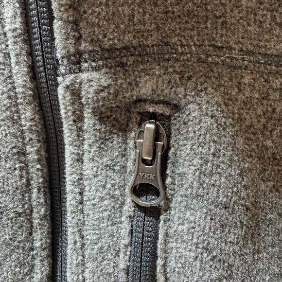 Duluth Trading Men's Two Harbors Polartec Fleece Vest pockets in/out Medium gray - Picture 7 of 13